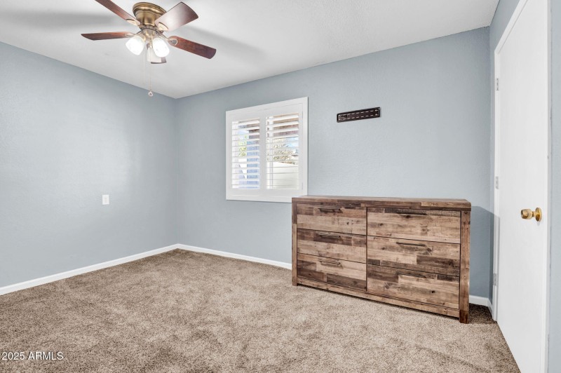 19-web-or-mls-6064 E Ingram St-19