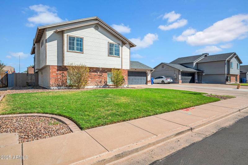 2-web-or-mls-6064 E Ingram St-2