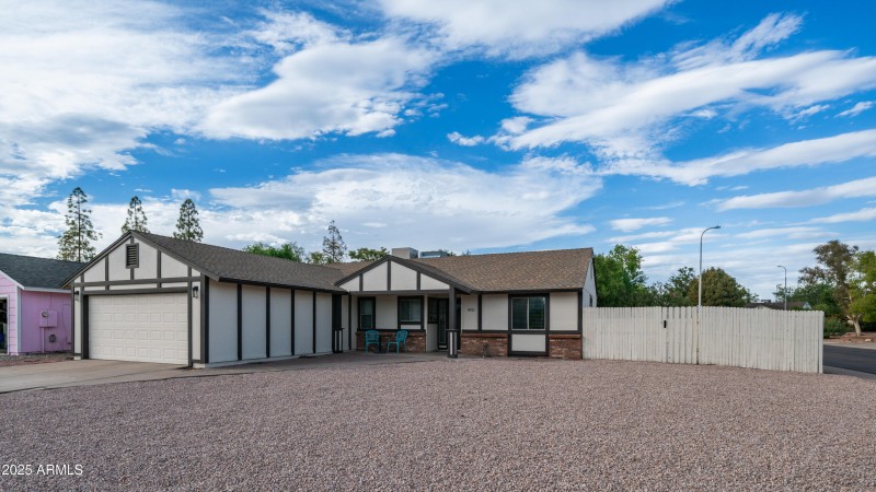 4922 W Gail Dr Exterior Photos-1