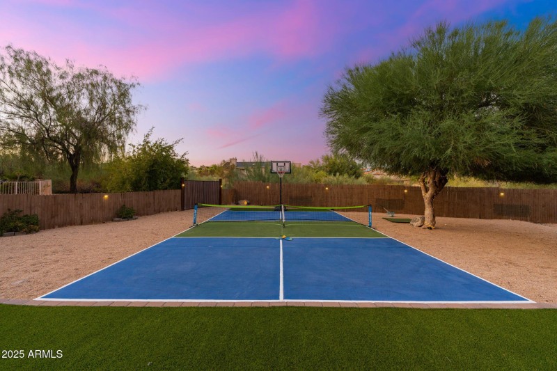 27-web-or-mls-15660-e-tepee-dr