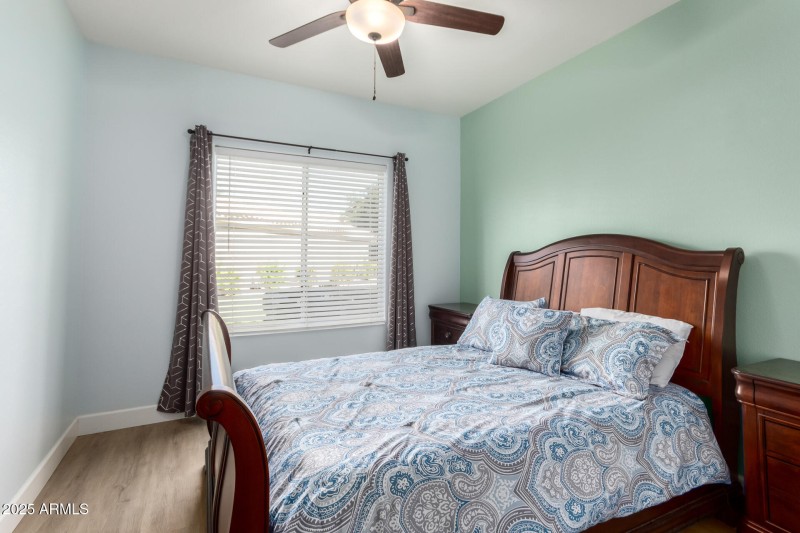 Sunny bedroom 2