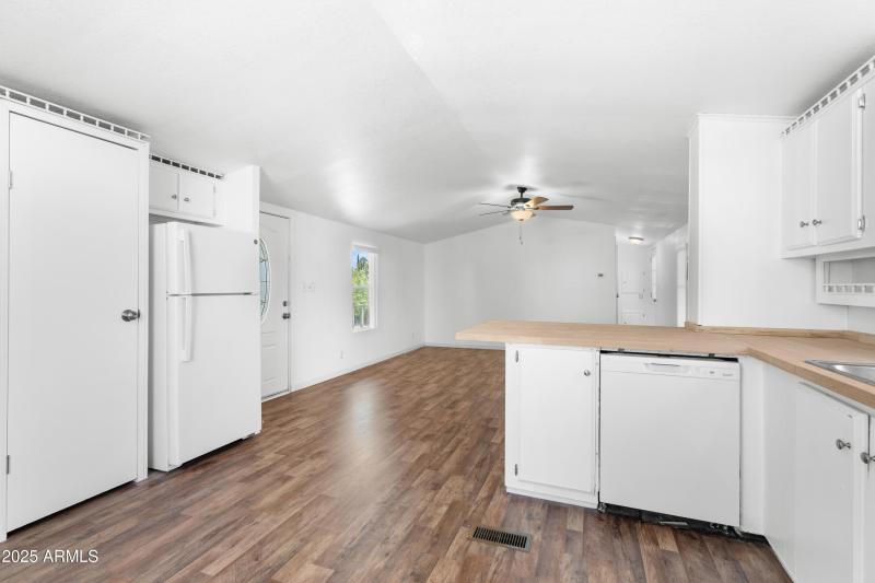 Interior - 3807 S Ironwood Cir-6