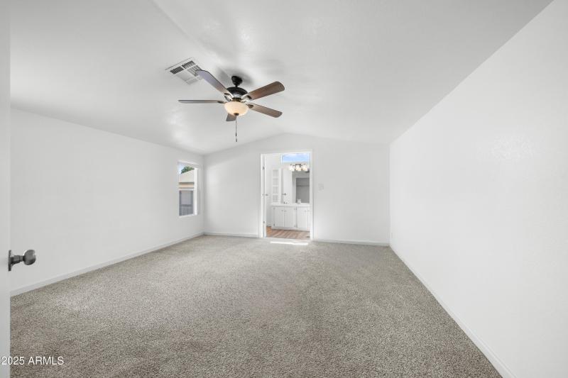 Interior - 3807 S Ironwood Cir-10