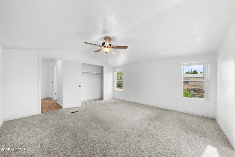 Interior - 3807 S Ironwood Cir-11