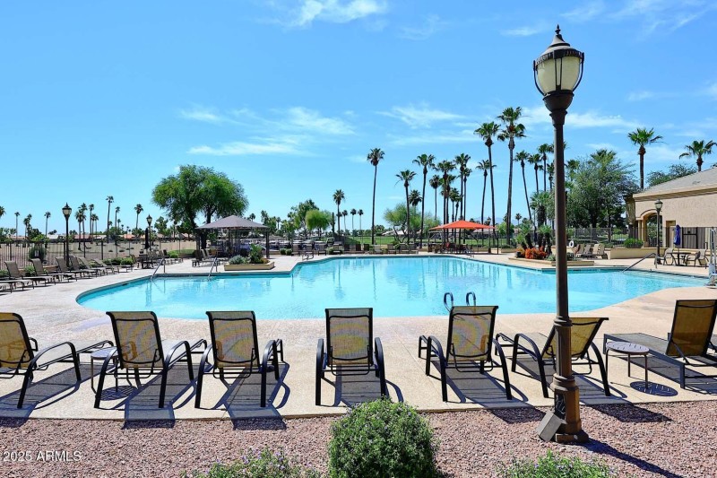 Eagle's Nest-Community Pool