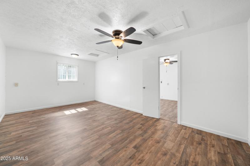 Interior - 3807 S Ironwood Cir-22