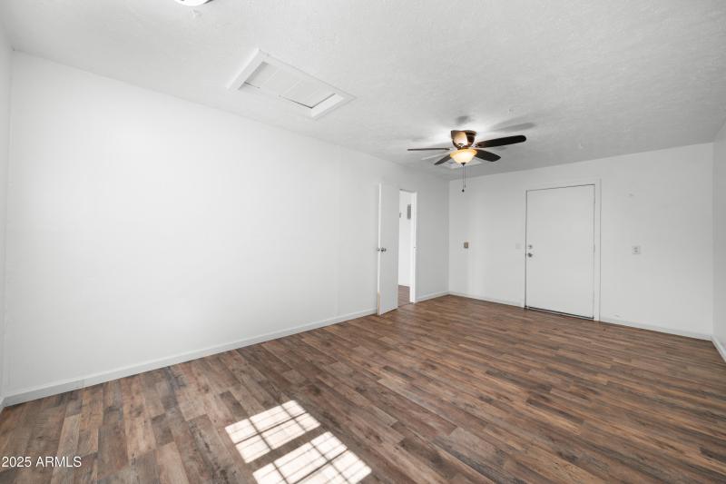 Interior - 3807 S Ironwood Cir-23