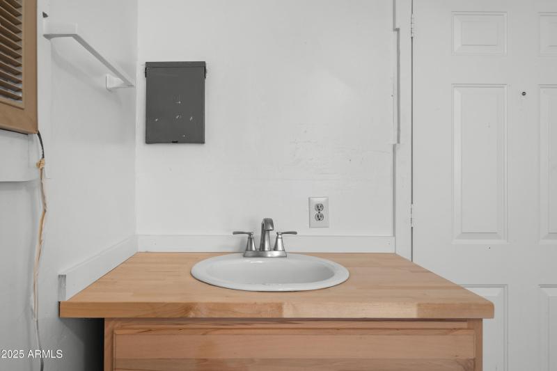 Interior - 3807 S Ironwood Cir-25
