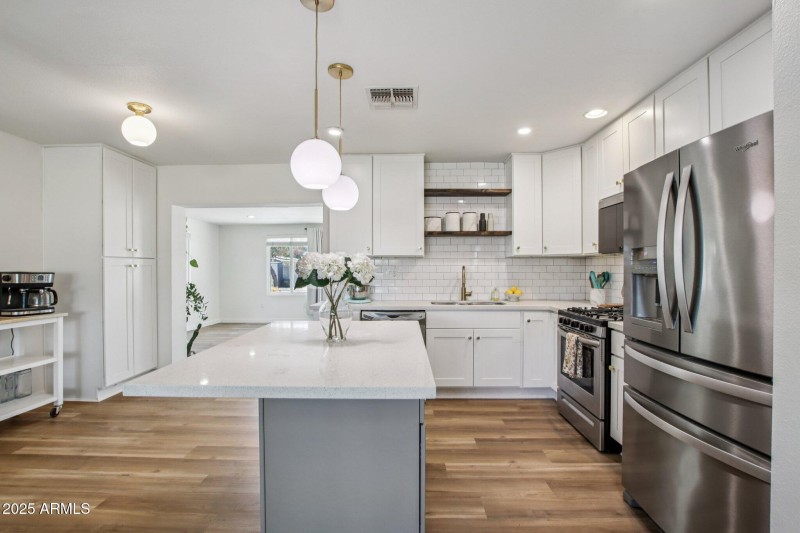 18-web-or-mls-N 26th St-S2509-018