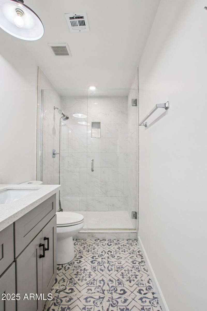 38-web-or-mls-N 26th St-S2509-038