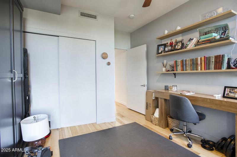 208 W PORTLAND ST 460