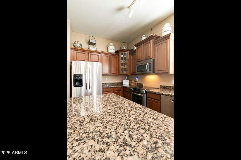 1419 W-009-004-DLB 5929-MLS_Size