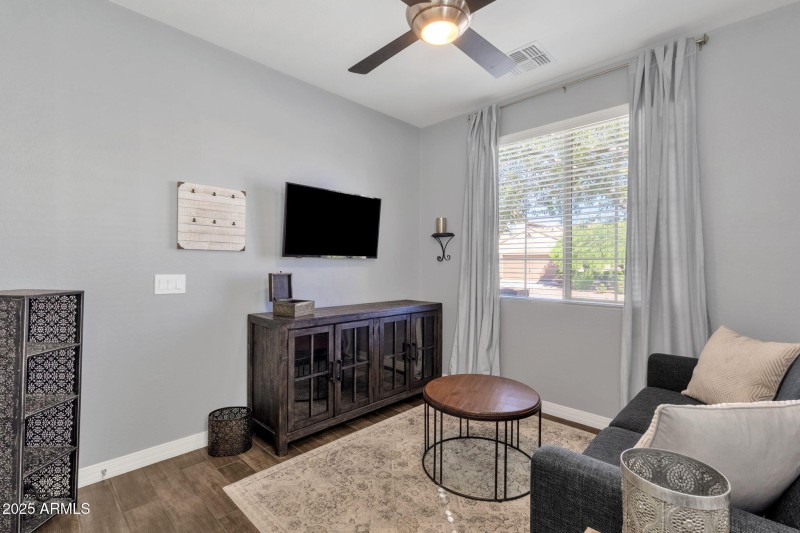 9-web-or-mls-3641-e-rakestraw-ln