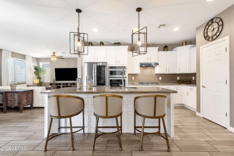 14-web-or-mls-3641-e-rakestraw-ln