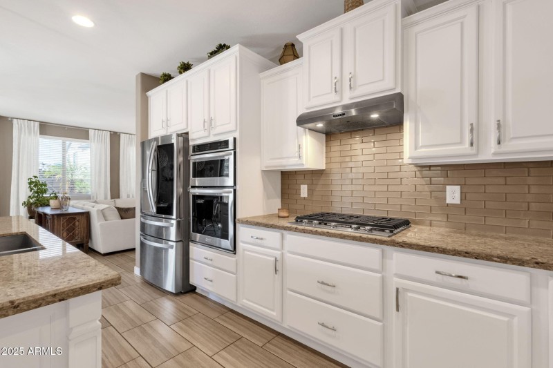18-web-or-mls-3641-e-rakestraw-ln