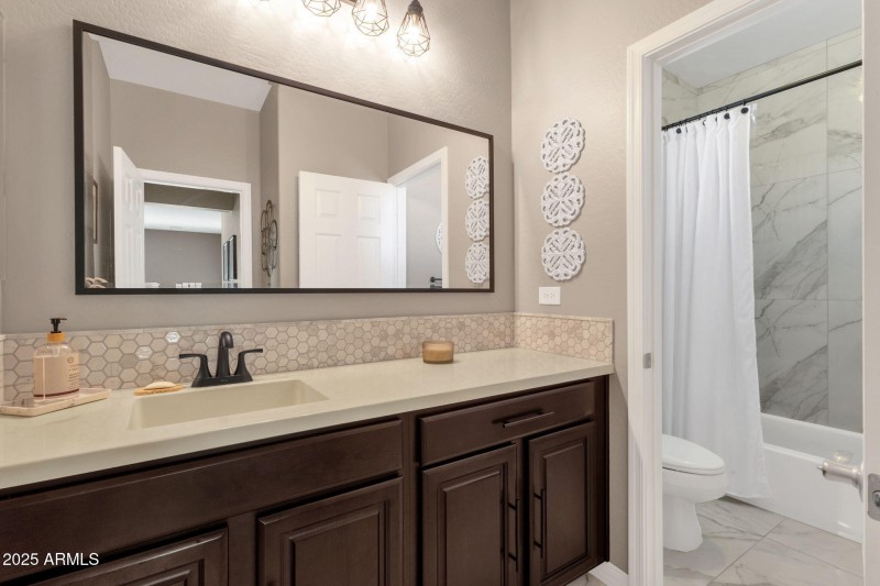37-web-or-mls-3641-e-rakestraw-ln