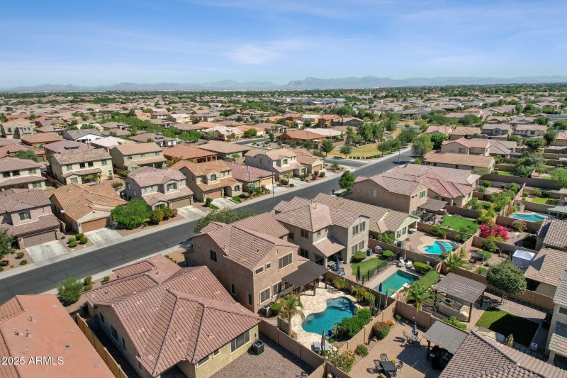 56-web-or-mls-3641-e-rakestraw-ln
