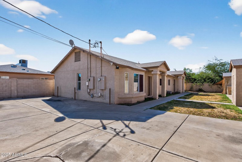 01_8321_W_Edwards1_mls