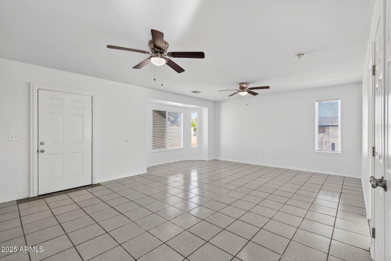 05_8321_W_Edwards5_mls