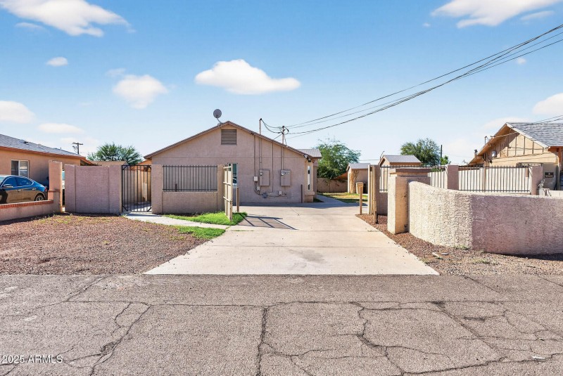 30_8321_W_Edwards30_mls