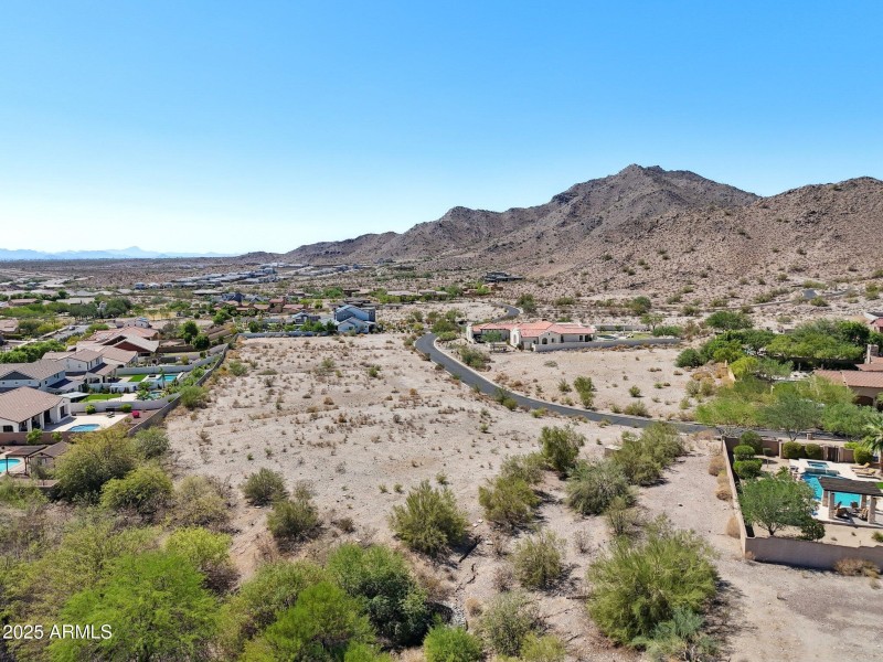 2-web-or-mls-21009-w-mountain-cove-pl