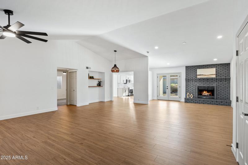 6814 S Carney Ave-5