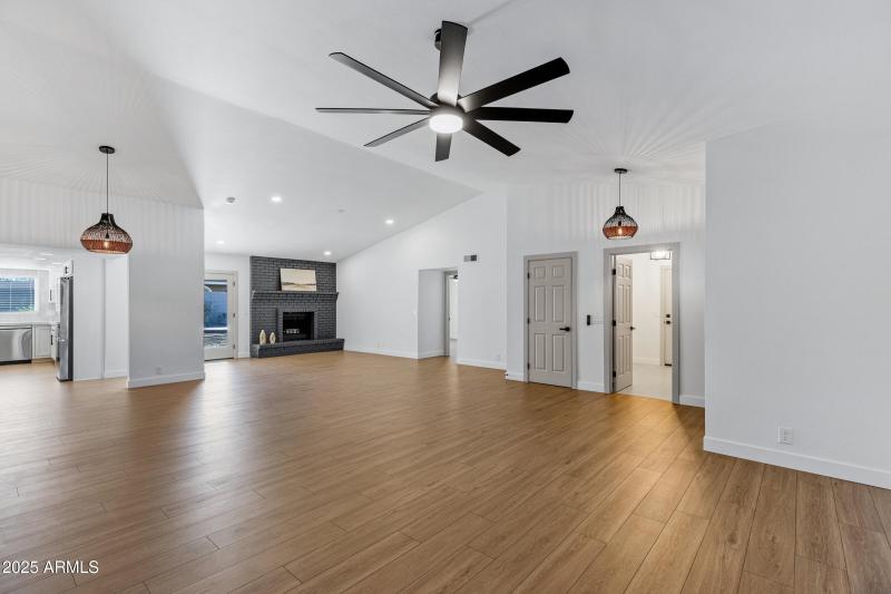 6814 S Carney Ave-8