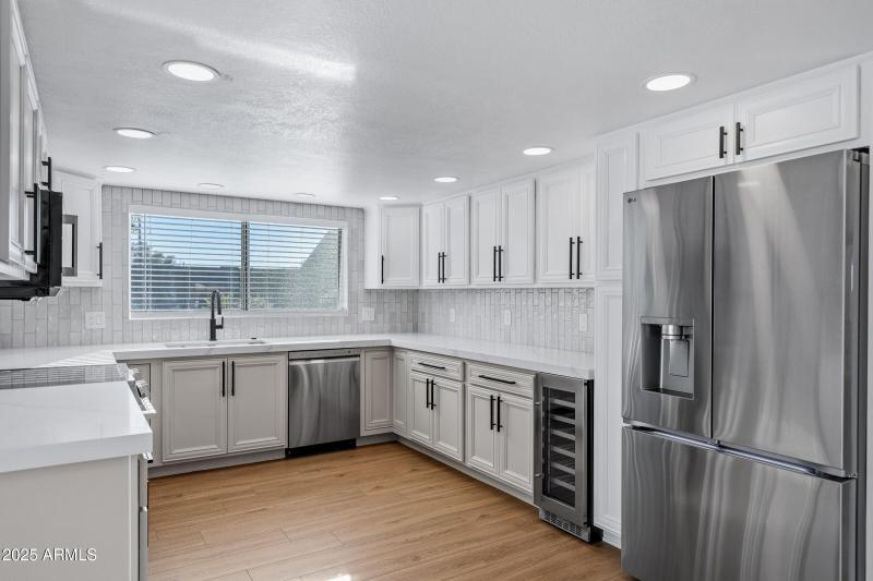 6814 S Carney Ave-12