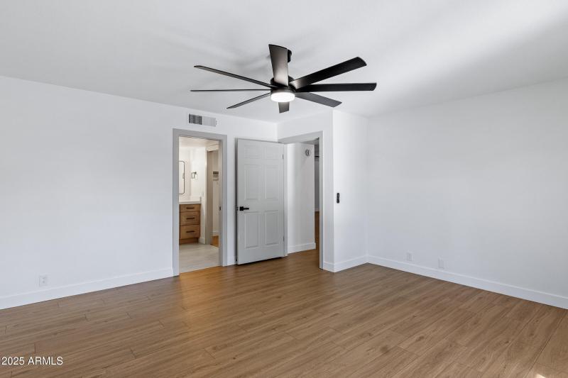 6814 S Carney Ave-17