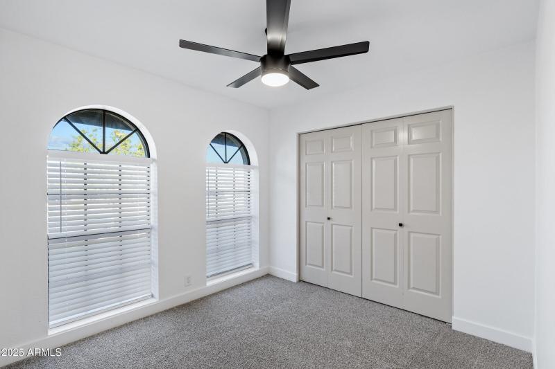 6814 S Carney Ave-25