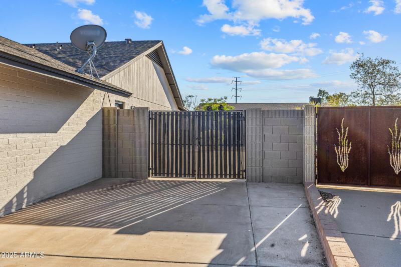 6814 S Carney Ave-27