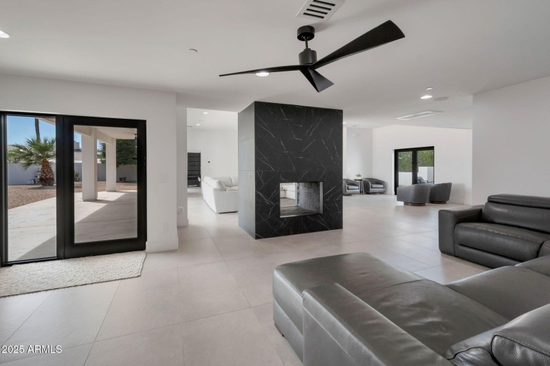 9027N82ndSt_WS (25)