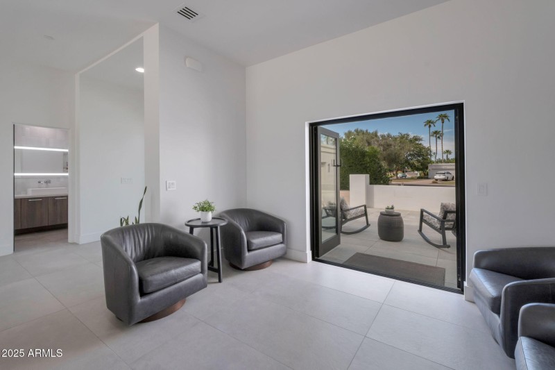9027N82ndSt_WS (32)