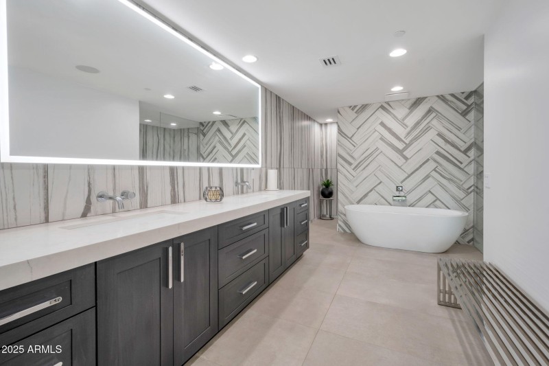 9027N82ndSt_WS (38)