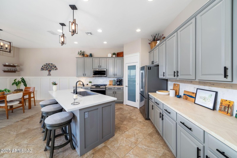 5495 W BAJADA DR