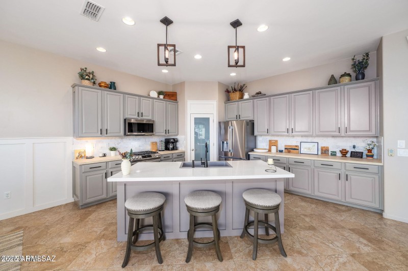 5495 W BAJADA DR