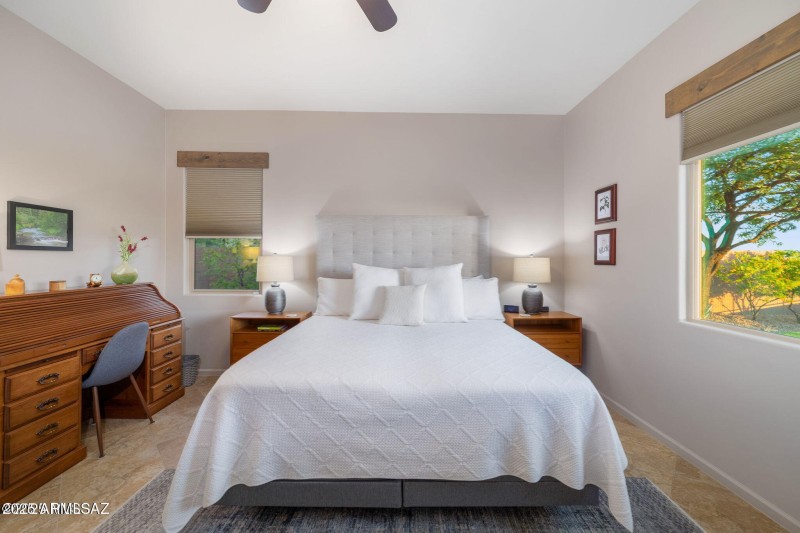5495 W BAJADA DR