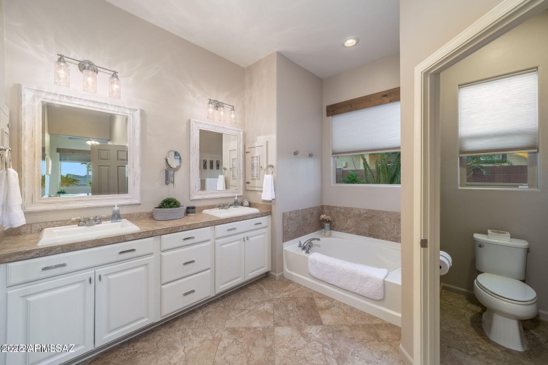 5495 W BAJADA DR