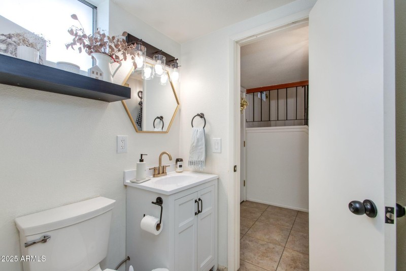 Half Bathroom downstairs