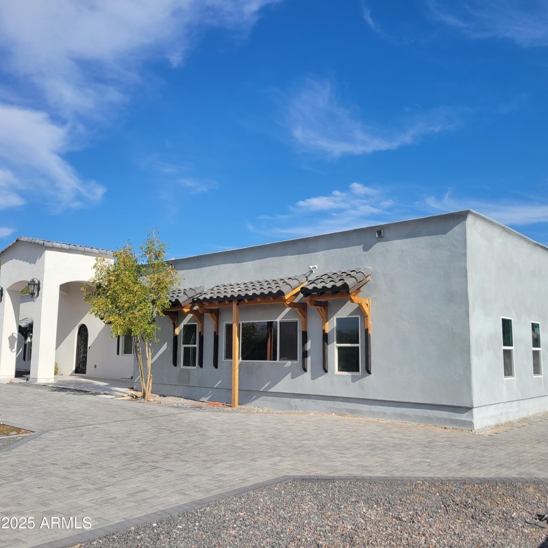 a 76 addition stucco 12-23