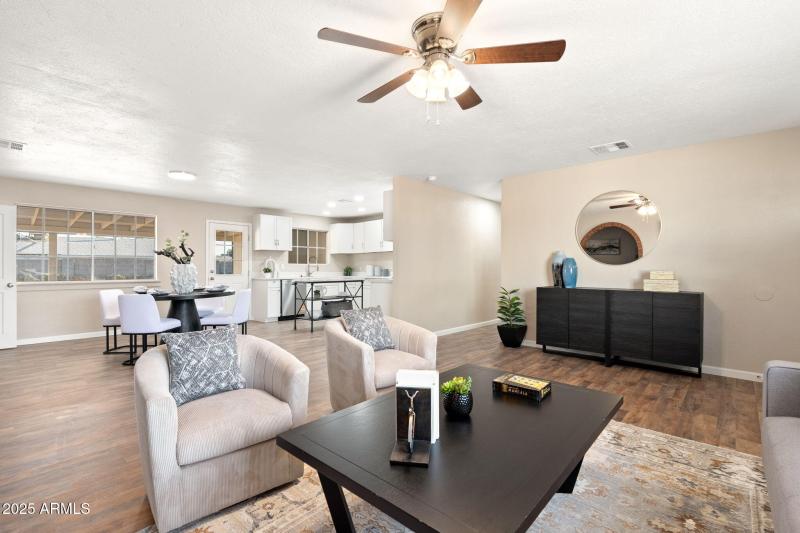 6223 W EARLL Drive, Phoenix, AZ