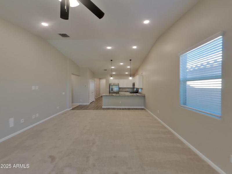 1_pc_c42s0mV13H_IhrqBYmhSO_layout_0