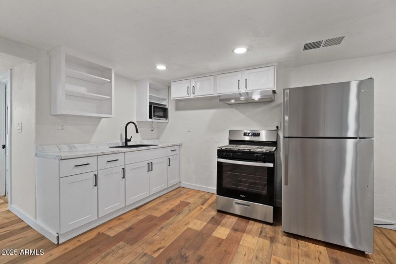 9) 63382-68d44cda1568e