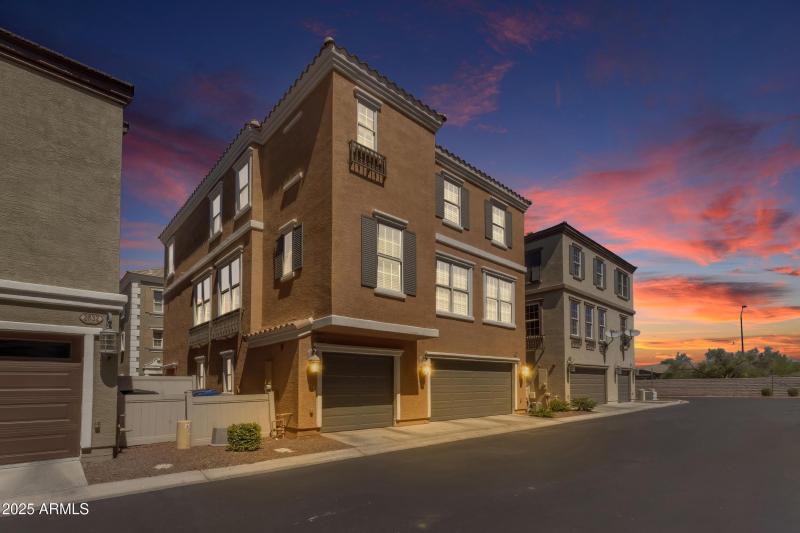 091_a4m_al_virtual twilights