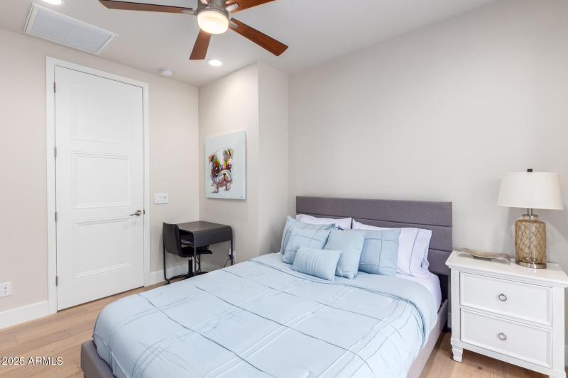 K 023 - 27 - Osborn - Guest Bedroom Upst