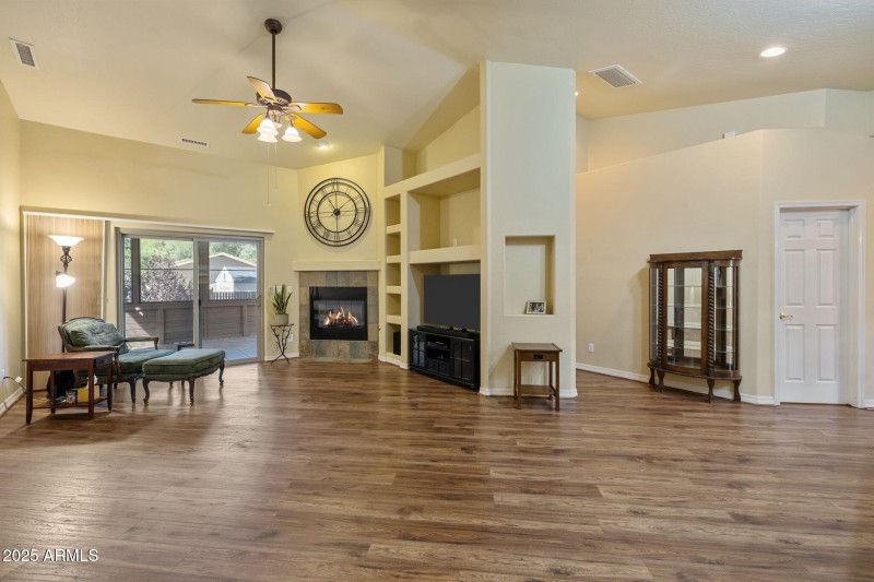 039-Living Room