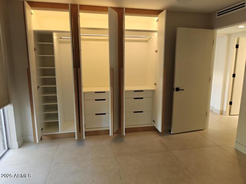 MLS Main Bedroom Closet