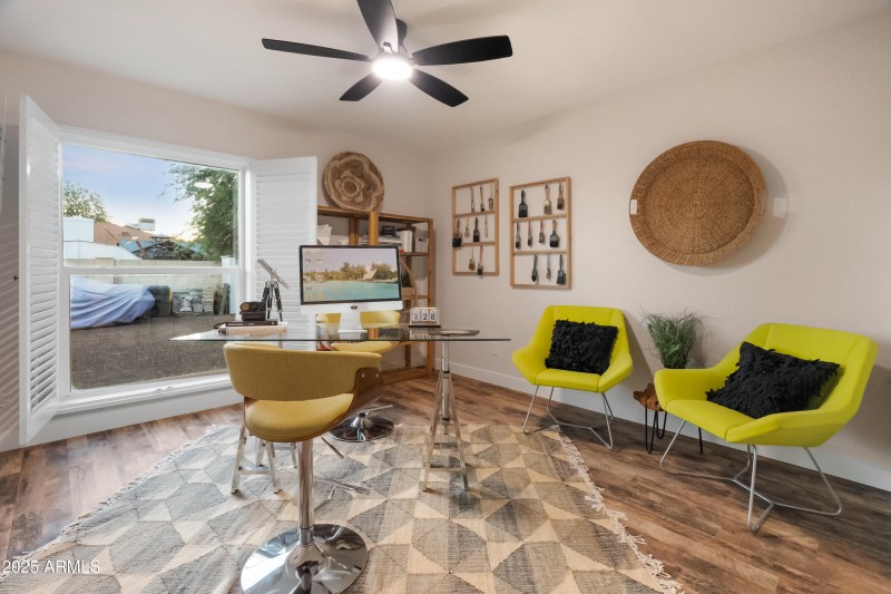 6504 W Corrine Dr (twilight)-1