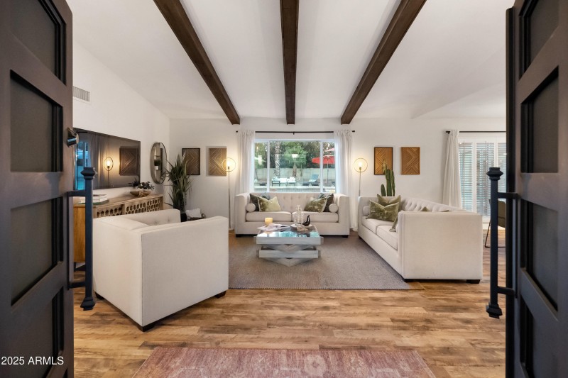 6504 W Corrine Dr (twilight)-12