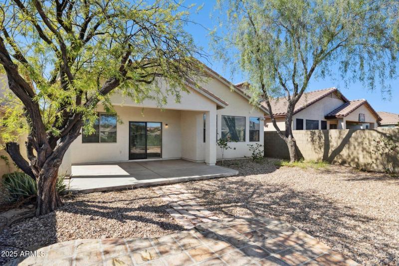 34-web-or-mls-43213-n-vista-hills-dr